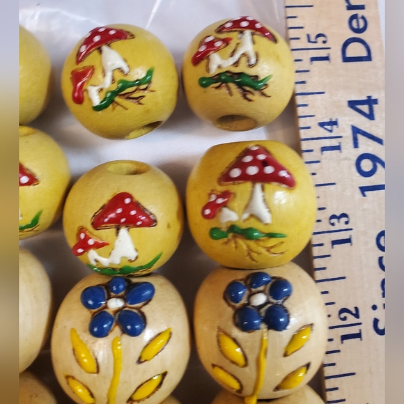 : 53 beautiful Hand painted wooden vintage Macrame large folk art craft  beads - Picture 2 of 9